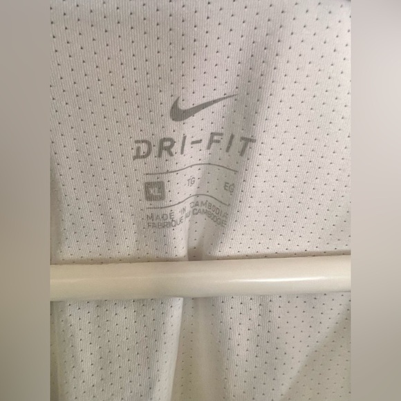 Nike Dri Fit Long Sleeve Performance Top White Training Shirt Women’s Size XL - Picture 3 of 5